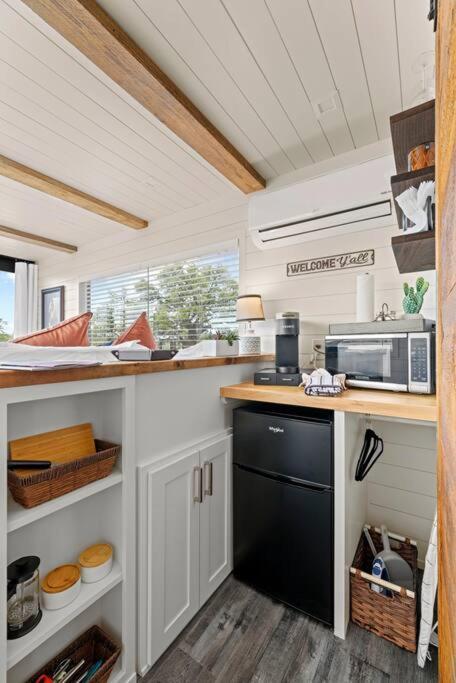 New The Perry Cozy Container Home เฟรเดอริกส์เบิร์ก ภายนอก รูปภาพ